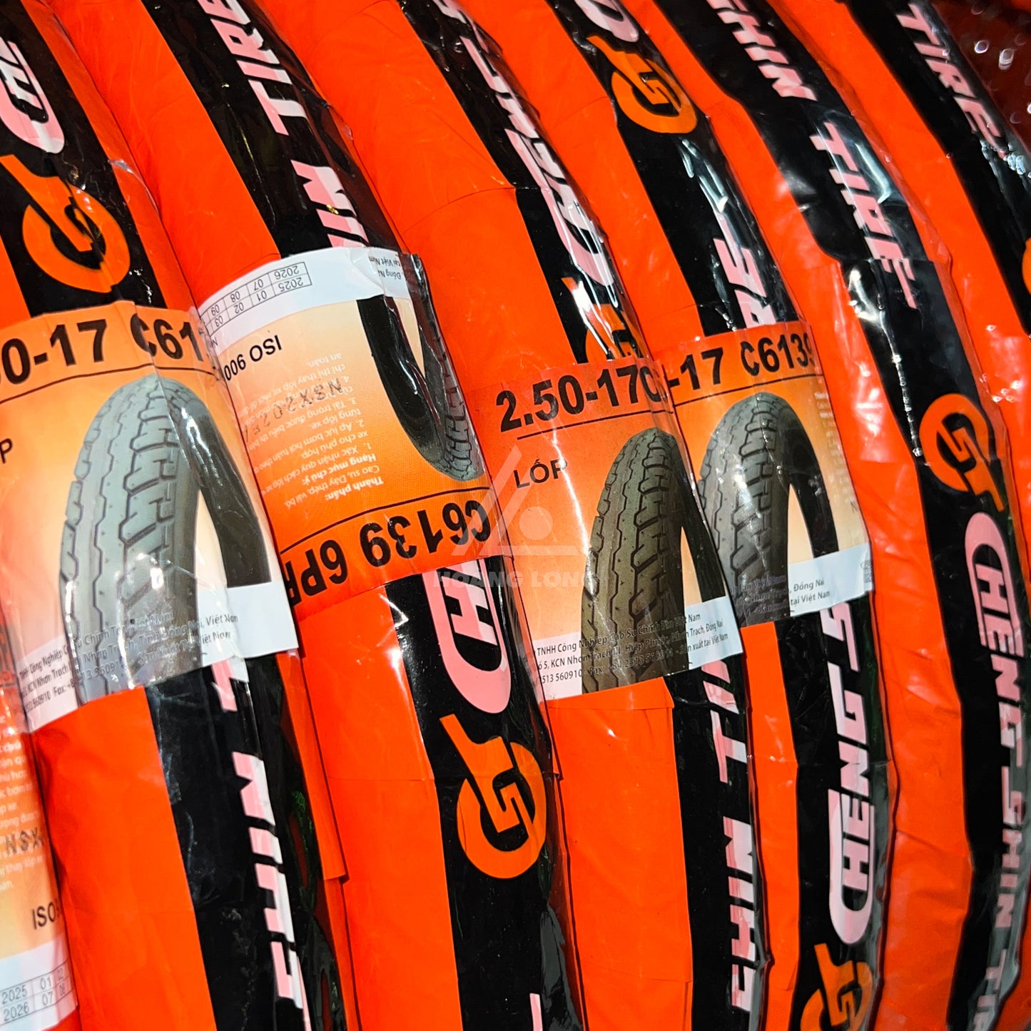 Vỏ Chengshin 2.50-17 C6139 gai Wave