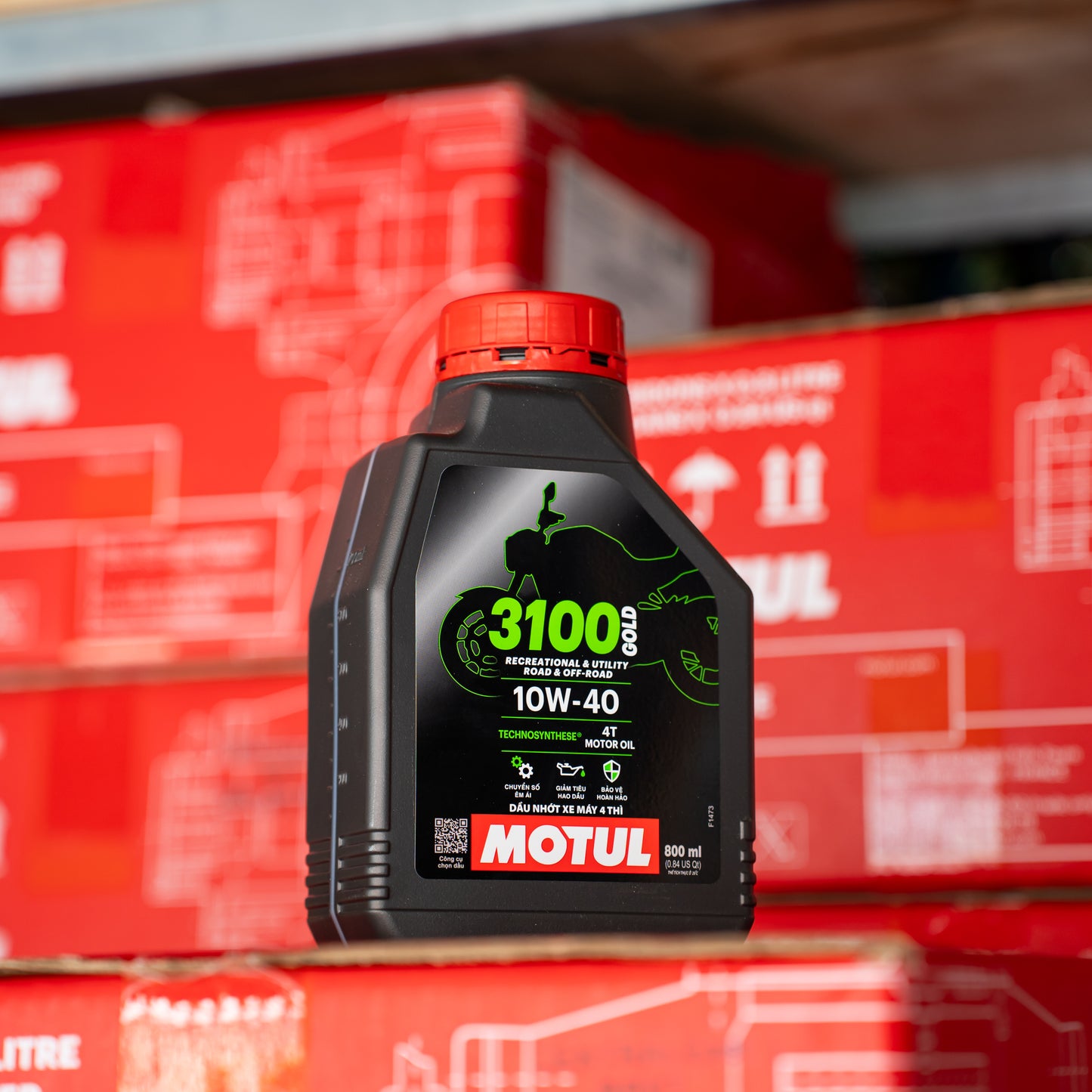 Motul 3100 10W40 – Dầu nhớt chất lượng cao, giá hợp lý cho xe số và xe côn tay